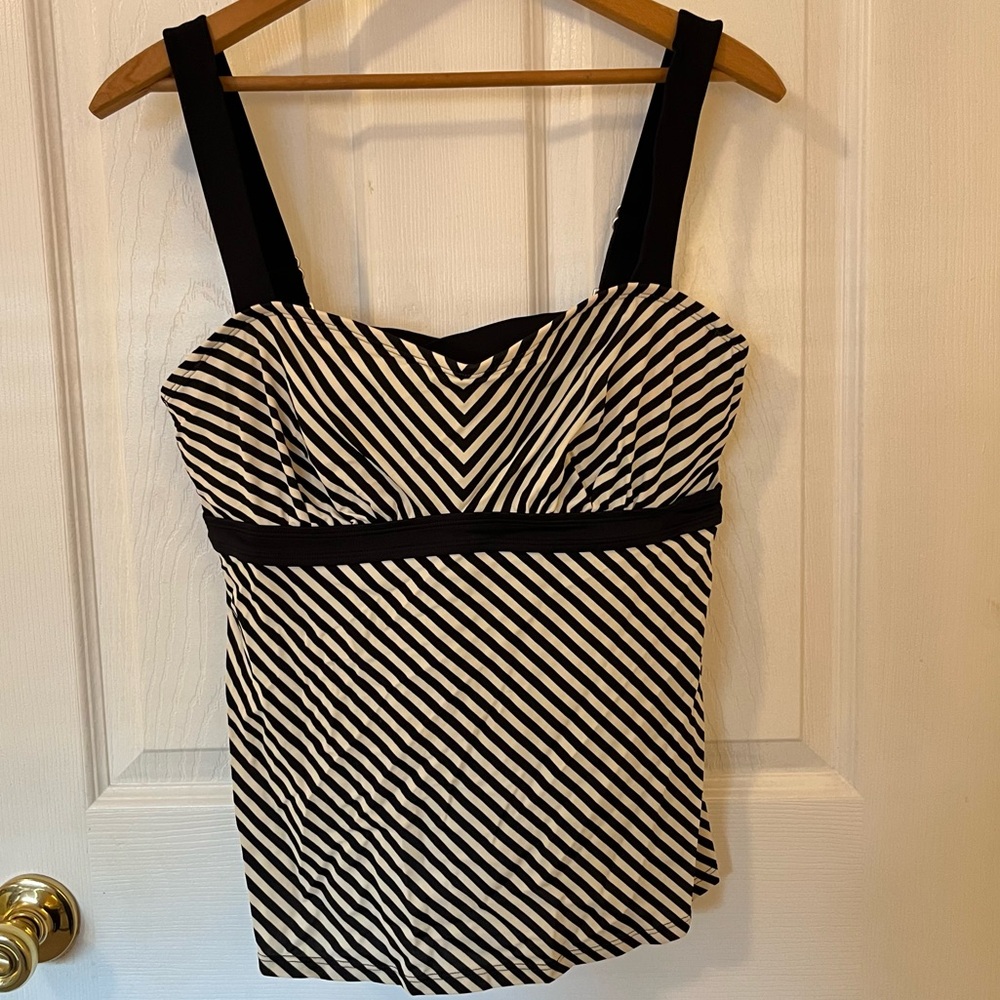 Athleta Women’s Slash Stripe Tankini Top Women’s Size  36 B/C Underwire